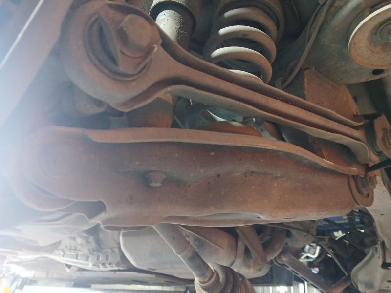 Recambio de brazo suspension inferior trasero izquierdo para bmw 3 (e90) 320 d referencia OEM IAM   