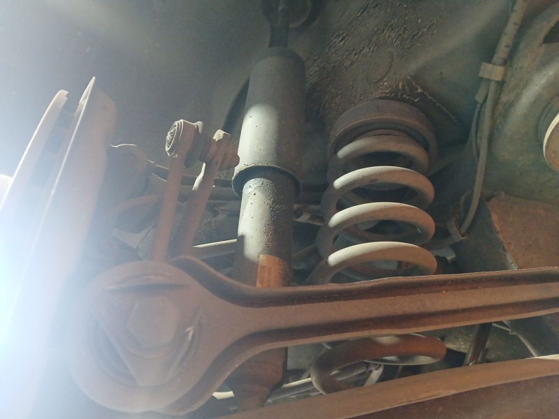 Recambio de amortiguador trasero izquierdo para bmw 3 (e90) 320 d referencia OEM IAM   