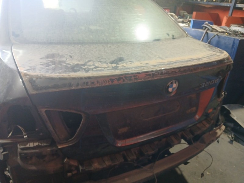 Recambio de porton trasero para bmw 3 (e90) 320 d referencia OEM IAM   