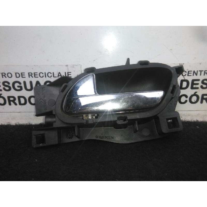 Recambio de maneta interior delantera izquierda para peugeot 407 1.6 hdi referencia OEM IAM 96526178 CROMADA 