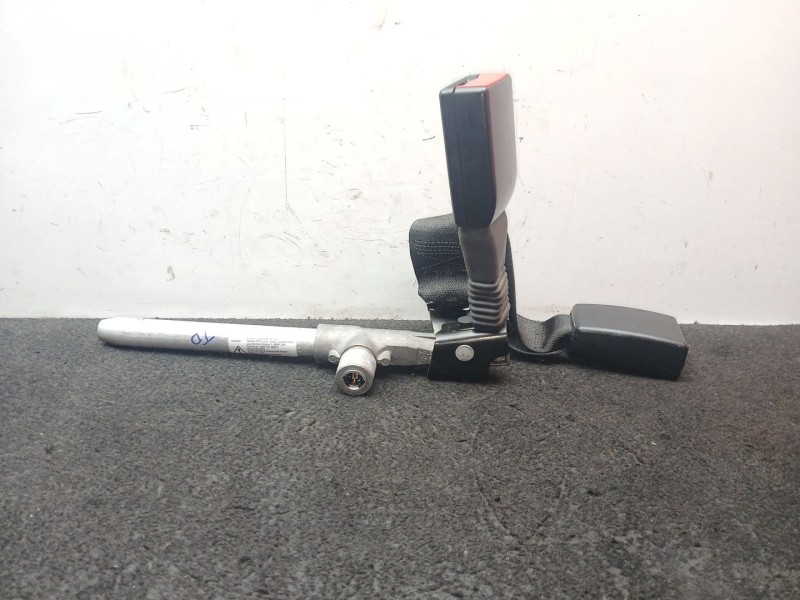Recambio de enganche cinturon trasero derecho para bmw 3 (e90) 320 d referencia OEM IAM 3052788  2 PINES