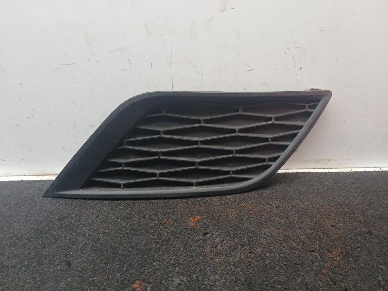 Recambio de rejilla paragolpes derecha para seat ibiza iv sc (6j1, 6p5) 1.6 tdi referencia OEM IAM 6J0853666D  