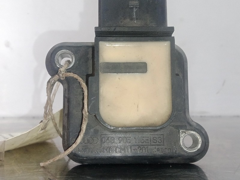 Recambio de bobina encendido para audi a6 berlina (4b2) 4.2 v8 40v referencia OEM IAM 06B905115E-CM11201 HITACHI 