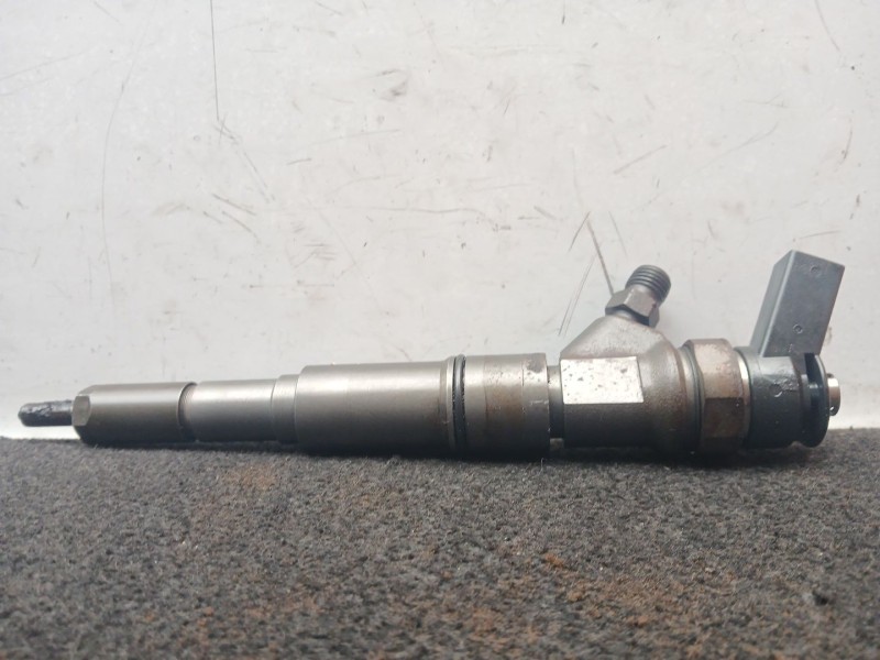 Recambio de inyector para bmw 3 (e90) 320 d referencia OEM IAM 0445110216 - 7793836 BOSCH 