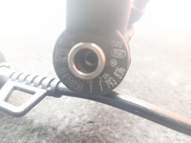 Recambio de inyector para bmw 3 (e90) 320 d referencia OEM IAM 0445110216 - 7793836 BOSCH 