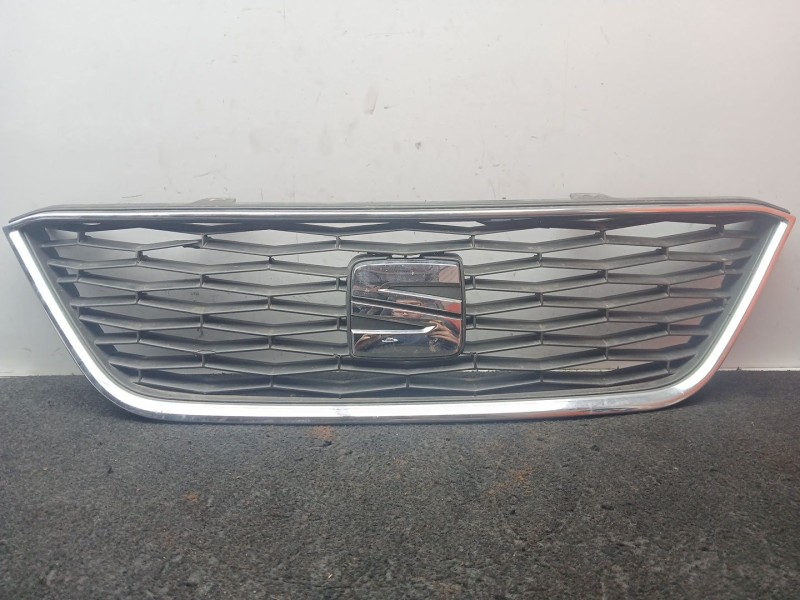 Recambio de rejilla delantera para seat ibiza iv sc (6j1, 6p5) 1.6 tdi referencia OEM IAM 6J0853654G  