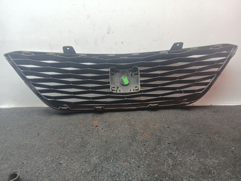 Recambio de rejilla delantera para seat ibiza iv sc (6j1, 6p5) 1.6 tdi referencia OEM IAM 6J0853654G  
