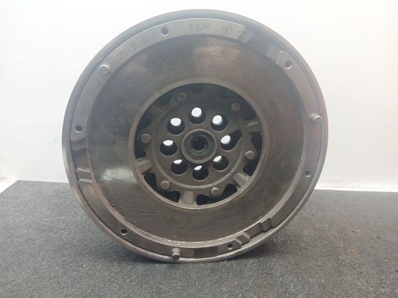 Recambio de volante motor para bmw 3 (e90) 320 d referencia OEM IAM 9519484  