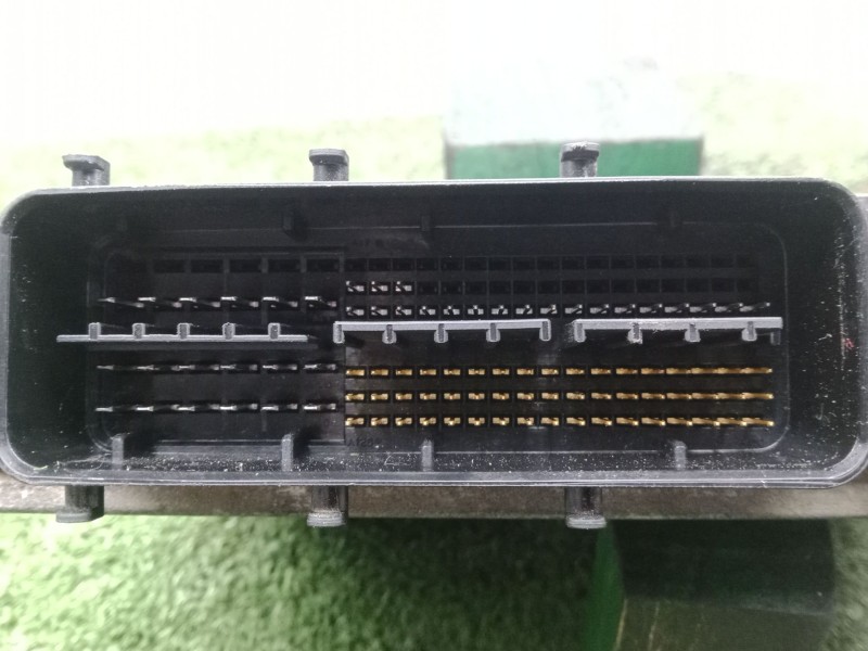 Recambio de centralita motor uce para toyota auris (_e15_) 1.6 (zre151_) referencia OEM IAM 8966102E51 - MB2753000221  DENSO