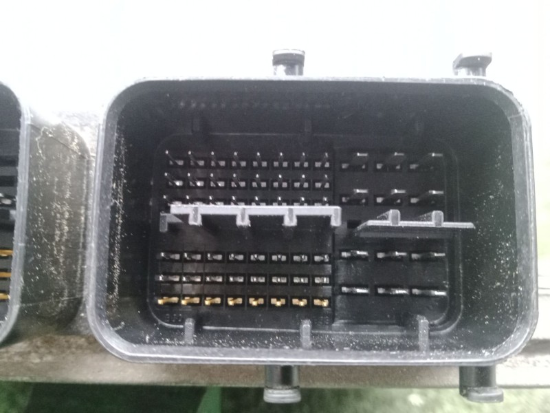 Recambio de centralita motor uce para toyota auris (_e15_) 1.6 (zre151_) referencia OEM IAM 8966102E51 - MB2753000221  DENSO