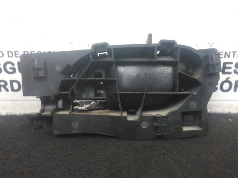 Recambio de maneta interior trasera izquierda para peugeot 407 1.6 hdi referencia OEM IAM 96526178 CROMADA 