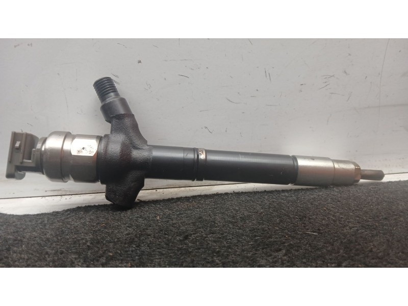Recambio de inyector para toyota avensis (_t25_) 2.0 d-4d (adt250_) referencia OEM IAM 236700R030 DENSO 