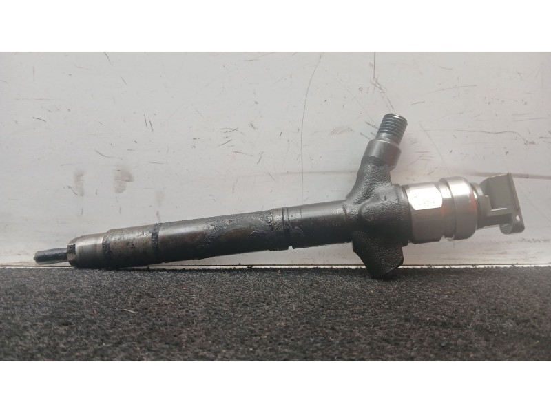 Recambio de inyector para toyota avensis (_t25_) 2.0 d-4d (adt250_) referencia OEM IAM 236700R030 DENSO 