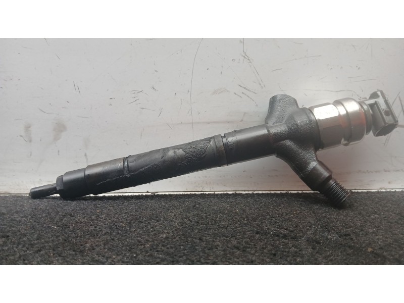 Recambio de inyector para toyota avensis (_t25_) 2.0 d-4d (adt250_) referencia OEM IAM 236700R030 DENSO 