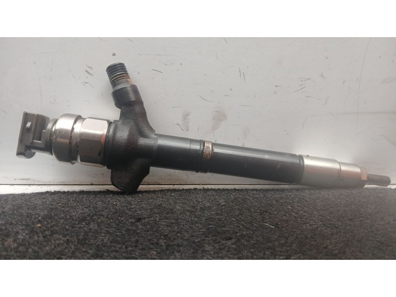Recambio de inyector para toyota avensis (_t25_) 2.0 d-4d (adt250_) referencia OEM IAM 236700R030 DENSO 