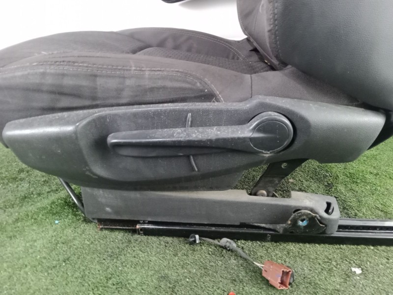 Recambio de asiento delantero izquierdo para fiat talento kombi (296) l1h1 1,0t basis (m1) referencia OEM IAM SIN REFERENCIA  