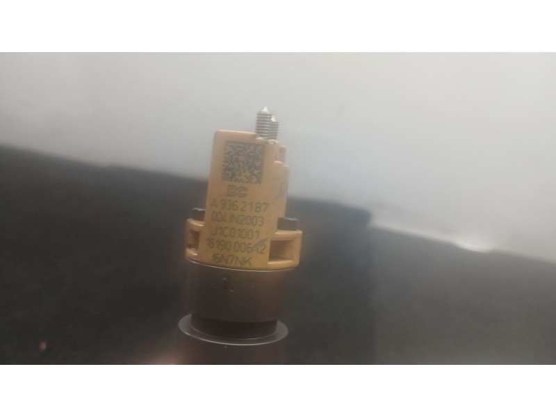 Recambio de inyector para mercedes-benz atego 1321 ls 4x2 referencia OEM IAM A9362187 - 1619000619  