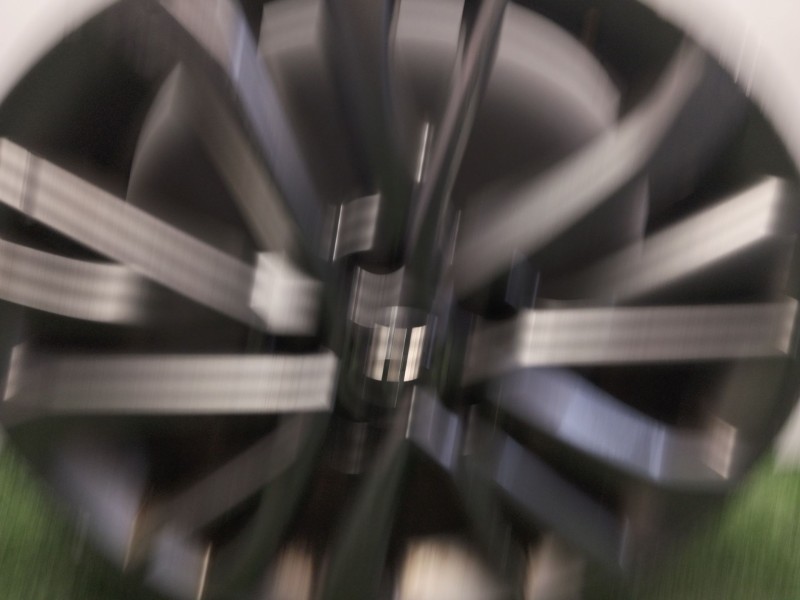 Recambio de llanta para toyota avensis sedán (_t27_) 1.8 (zrt271_) referencia OEM IAM HL810411GY02  17´´PULGADAS