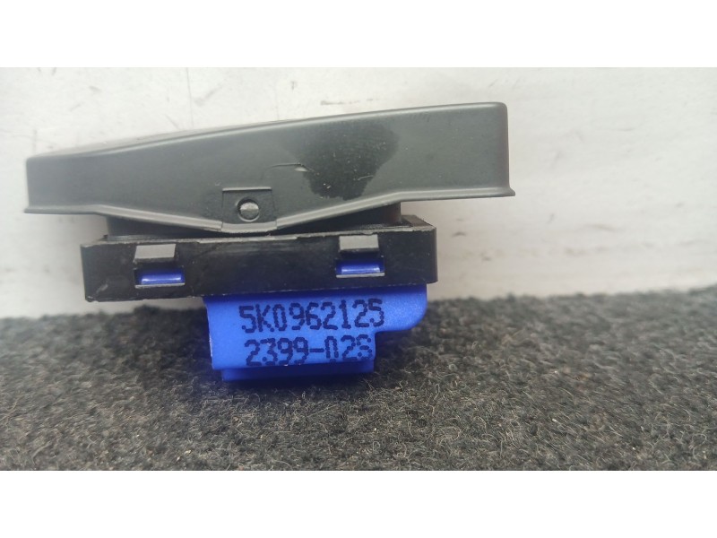Recambio de mando cierre centralizado para volkswagen golf vi (5k1) 1.6 tdi referencia OEM IAM 5K0962125  