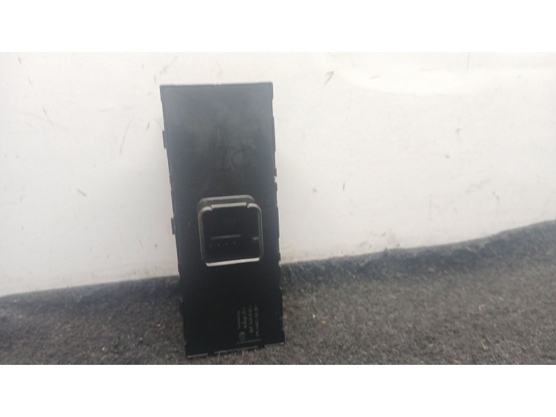Recambio de mando elevalunas trasero izquierdo para volkswagen golf vi (5k1) 1.6 tdi referencia OEM IAM 5K4868345  