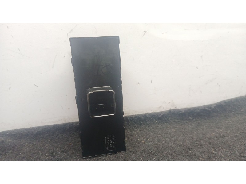 Recambio de mando elevalunas trasero izquierdo para volkswagen golf vi (5k1) 1.6 tdi referencia OEM IAM 5K4868345  