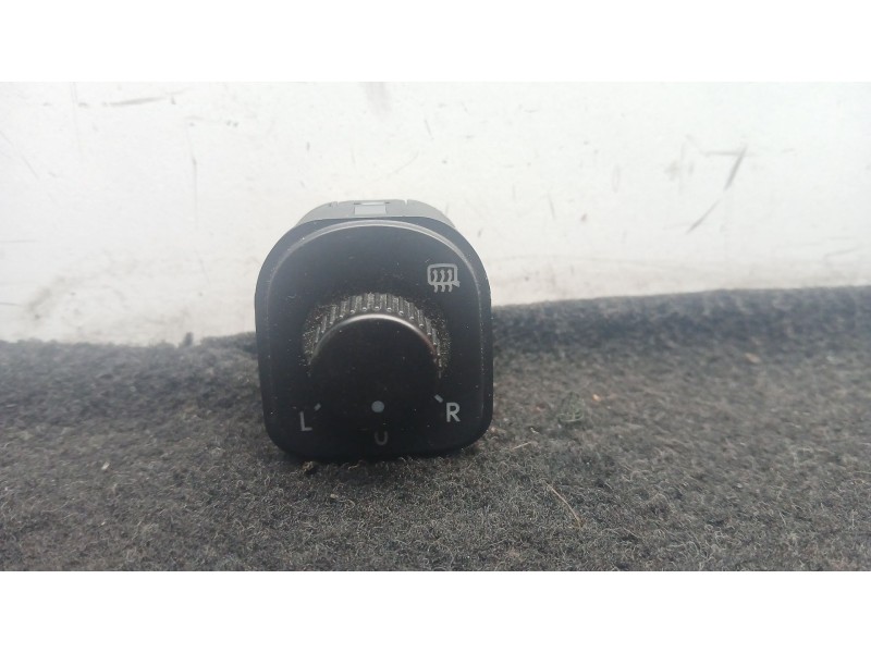 Recambio de mando retrovisor para volkswagen golf vi (5k1) 1.6 tdi referencia OEM IAM 1K0959565K  
