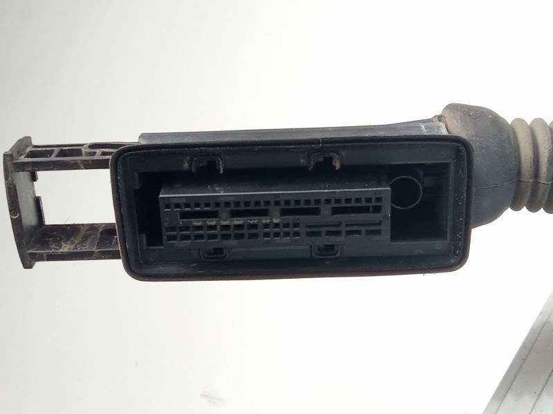 Recambio de puerta delantera derecha para land rover discovery v (l462) 2.0 sd4 4x4 referencia OEM IAM SIN REFERENCIA  