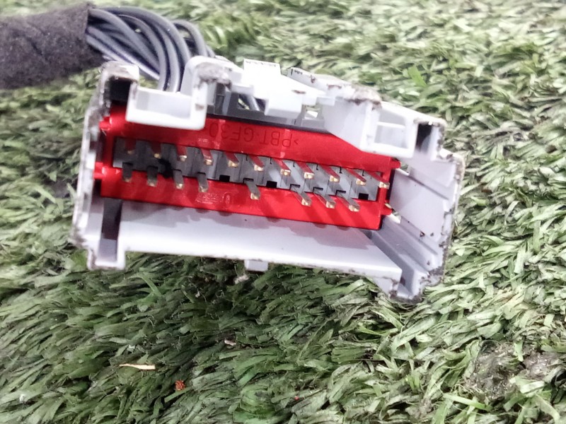 Recambio de puerta delantera derecha para land rover discovery v (l462) 2.0 sd4 4x4 referencia OEM IAM SIN REFERENCIA  