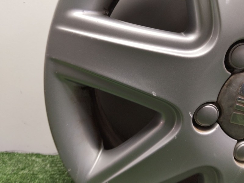 Recambio de llanta para seat toledo iii (5p2) 1.9 tdi referencia OEM IAM 5P0601025E  16´´PULGADAS