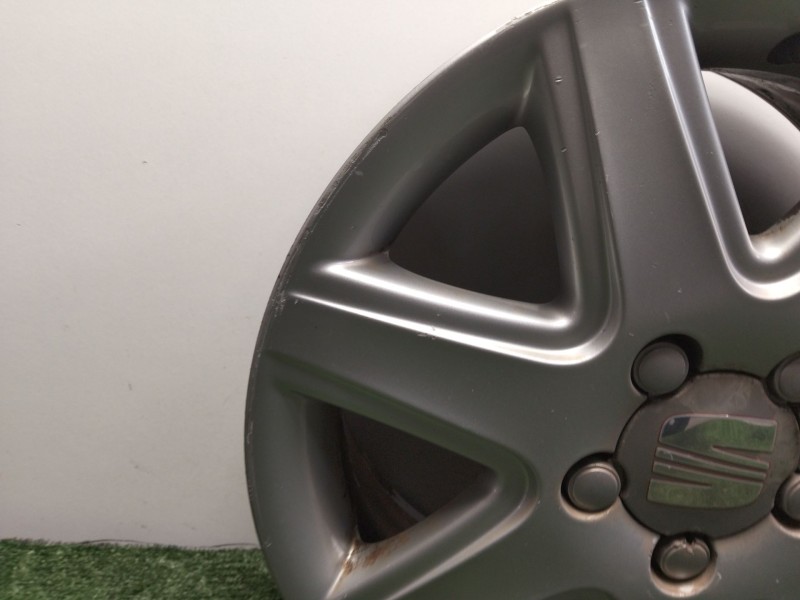 Recambio de llanta para seat toledo iii (5p2) 1.9 tdi referencia OEM IAM 5P0601025E  16´´PULGADAS