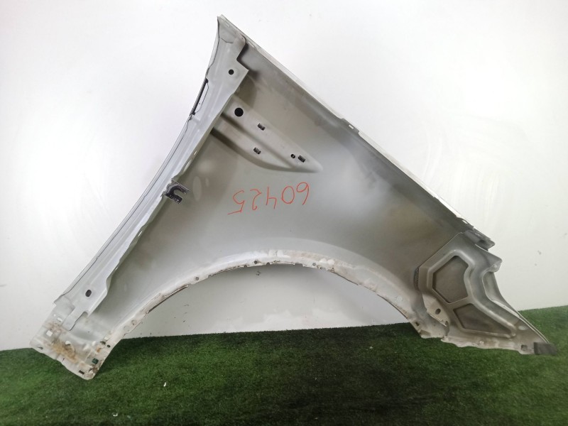Recambio de aleta delantera izquierda para land rover discovery v (l462) 2.0 sd4 4x4 referencia OEM IAM SIN REFERENCIA  