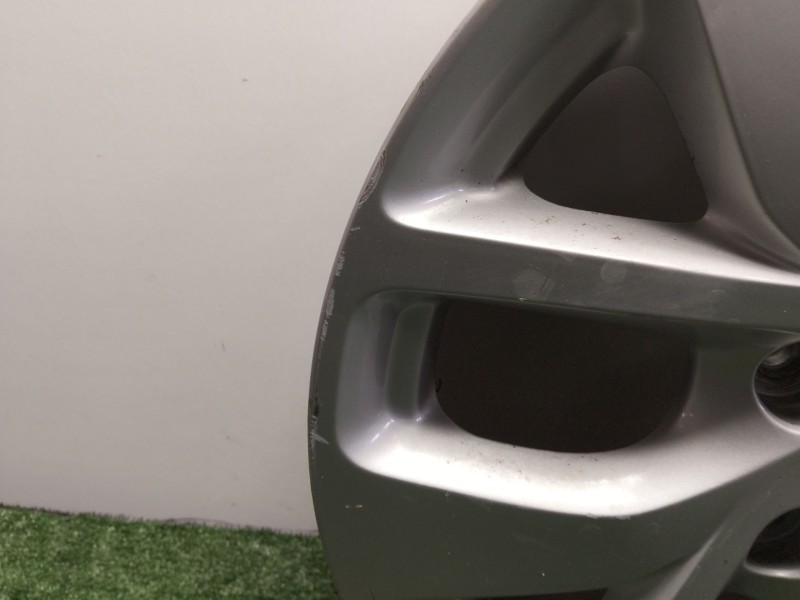 Recambio de llanta para kia carens iv 1.6 gdi referencia OEM IAM 52910A4650  16´´PULGADAS