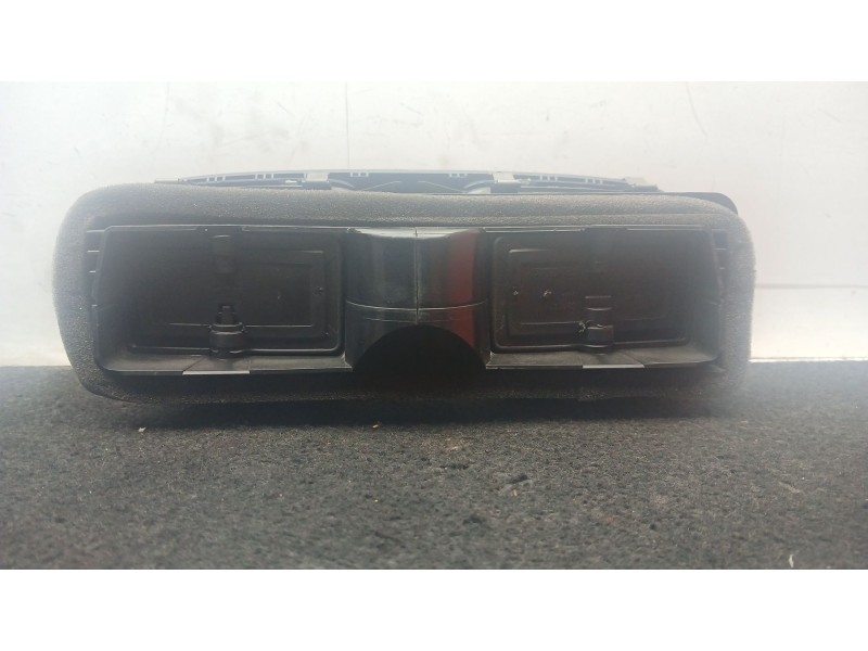 Recambio de aireador delantero central para volkswagen golf vi (5k1) 1.6 tdi referencia OEM IAM 5K0819728 - 5K0815735  