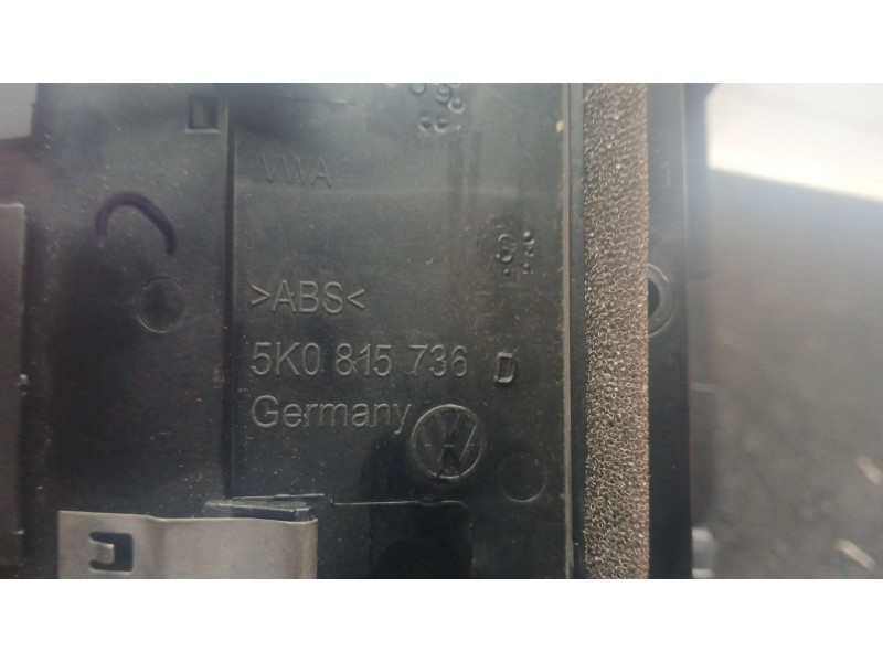 Recambio de aireador delantero central para volkswagen golf vi (5k1) 1.6 tdi referencia OEM IAM 5K0819728 - 5K0815735  