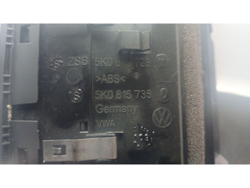 Recambio de aireador delantero central para volkswagen golf vi (5k1) 1.6 tdi referencia OEM IAM 5K0819728 - 5K0815735  