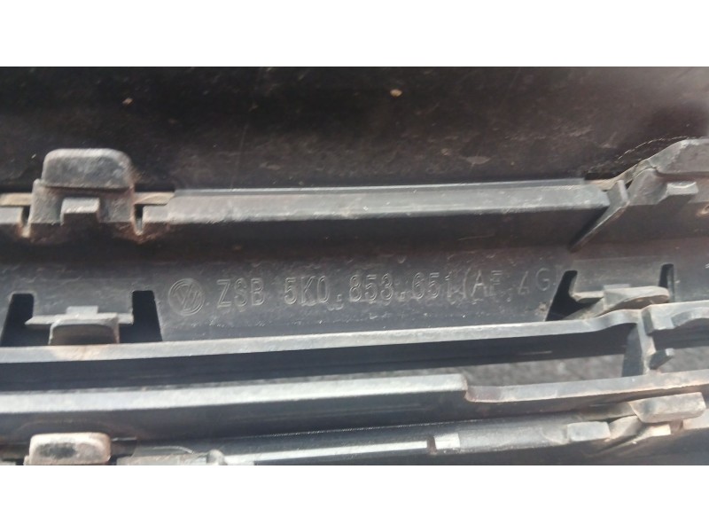 Recambio de rejilla delantera para volkswagen golf vi (5k1) 1.6 tdi referencia OEM IAM 5K0853653 - 5K0853651  
