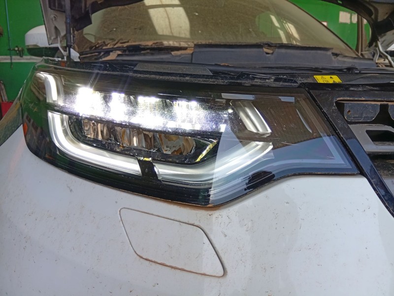 Recambio de faro derecho para land rover discovery v (l462) 2.0 sd4 4x4 referencia OEM IAM SIN REFERENCIA LED 