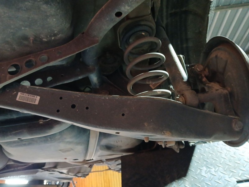 Recambio de brazo suspension inferior trasero derecho para volkswagen golf vi (5k1) 1.6 tdi referencia OEM IAM   