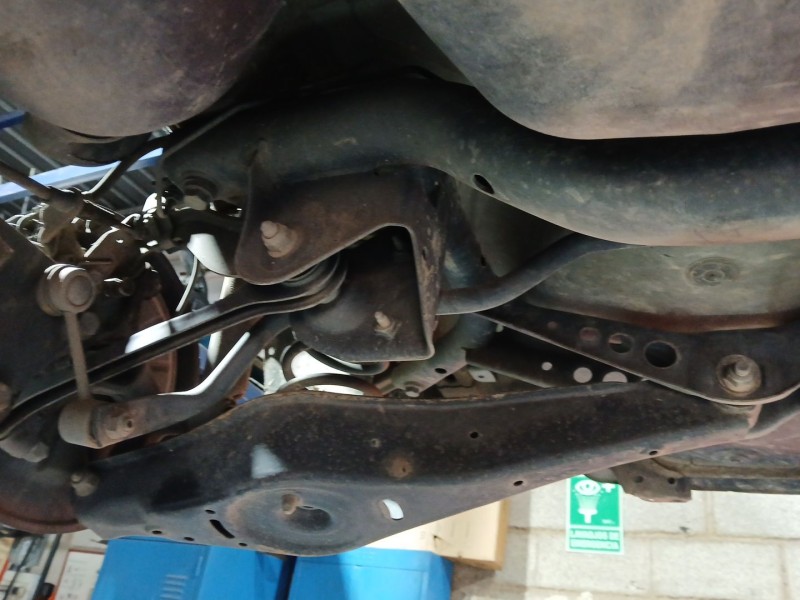 Recambio de brazo suspension inferior trasero derecho para volkswagen golf vi (5k1) 1.6 tdi referencia OEM IAM   