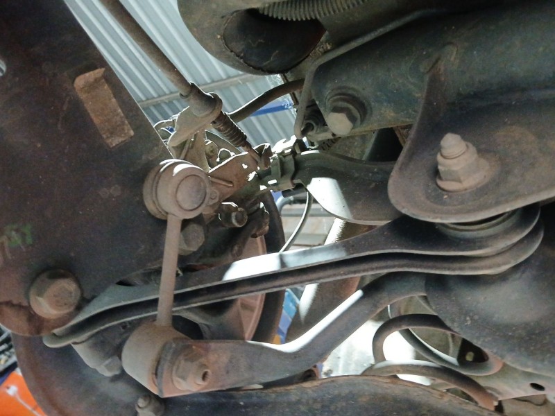 Recambio de brazo suspension inferior trasero derecho para volkswagen golf vi (5k1) 1.6 tdi referencia OEM IAM   