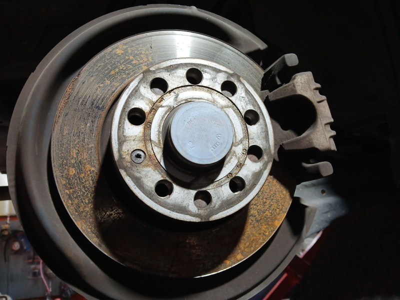 Recambio de mangueta trasera derecha para volkswagen golf vi (5k1) 1.6 tdi referencia OEM IAM   