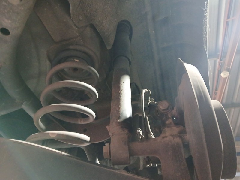 Recambio de amortiguador trasero derecho para volkswagen golf vi (5k1) 1.6 tdi referencia OEM IAM   