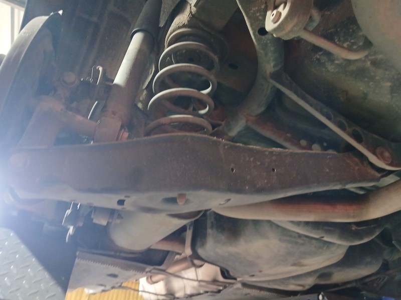 Recambio de brazo suspension inferior trasero izquierdo para volkswagen golf vi (5k1) 1.6 tdi referencia OEM IAM   