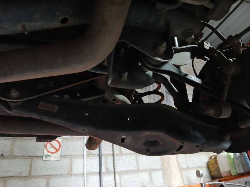 Recambio de brazo suspension inferior trasero izquierdo para volkswagen golf vi (5k1) 1.6 tdi referencia OEM IAM   