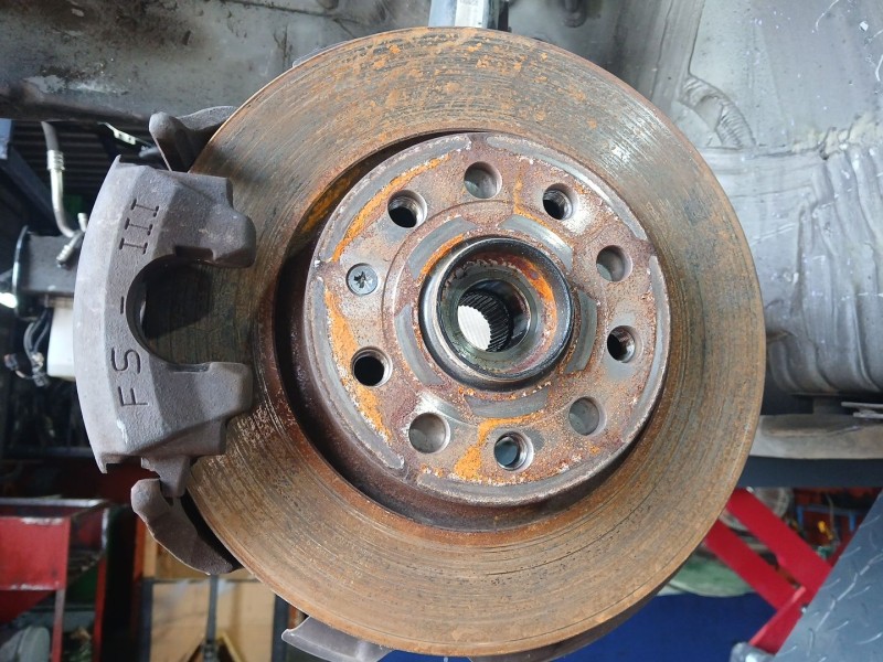 Recambio de mangueta delantera izquierda para volkswagen golf vi (5k1) 1.6 tdi referencia OEM IAM   