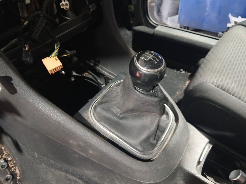 Recambio de palanca cambio para volkswagen golf vi (5k1) 1.6 tdi referencia OEM IAM   