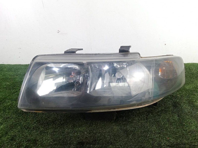 Recambio de faro izquierdo para seat leon (1m1) 1.9 tdi referencia OEM IAM SIN REFERENCIA HALOGENO 