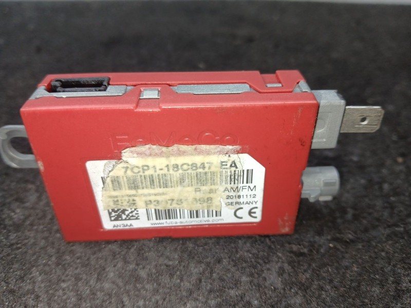 Recambio de antena para ford kuga ii (dm2) 1.5 ecoboost 4x4 referencia OEM IAM 7CP118C847EA AMP ANTENA 