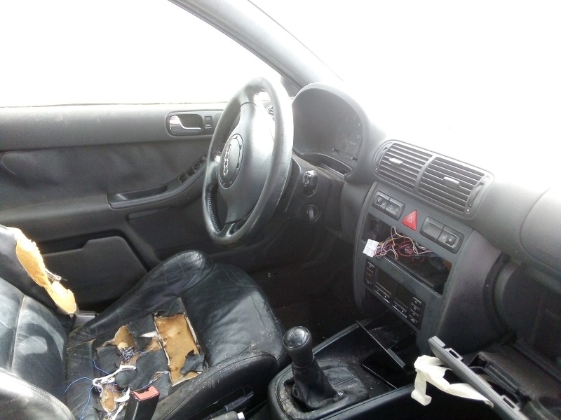 audi a3 (8l1) del año 1996