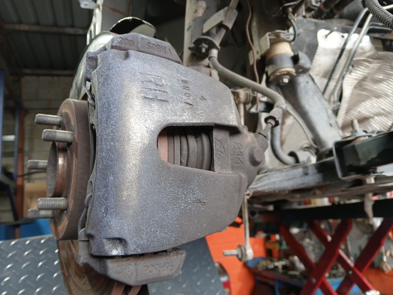 Recambio de pinza freno delantera derecha para ford kuga ii (dm2) 1.5 ecoboost 4x4 referencia OEM IAM   